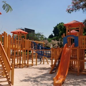 002 Play Structure