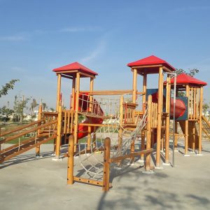 007 Play Structure