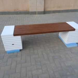 Bench 005