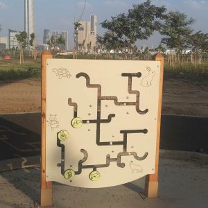 005 Maze Panel